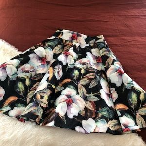 Garcia floral circle full skirt sz.M fall leaves